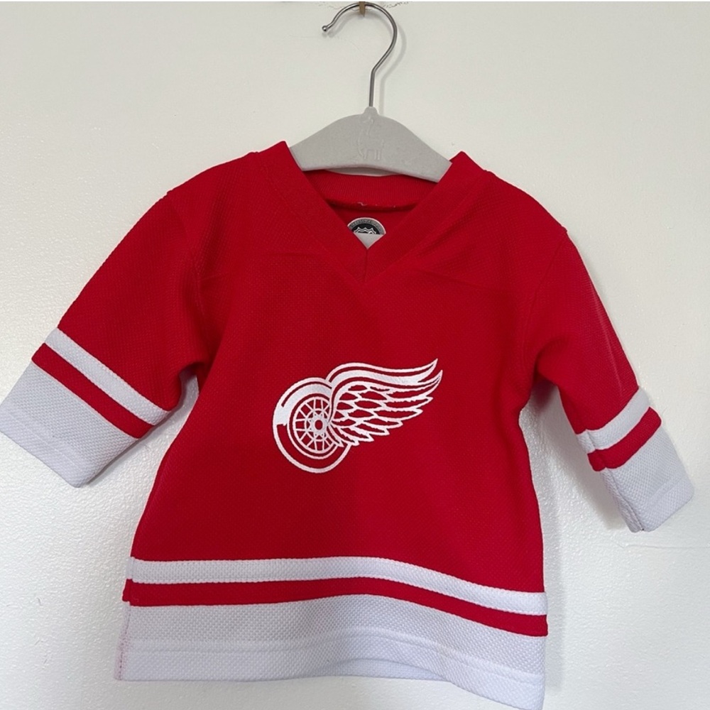 Red Wings jersey